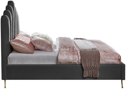 Lily - Bed