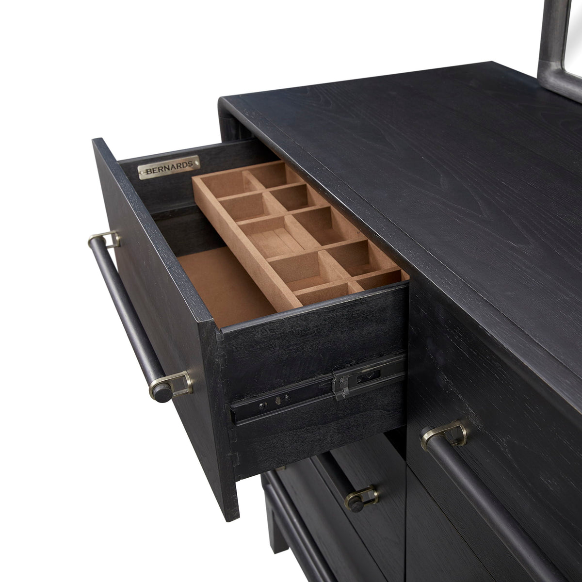 Elure - Dresser