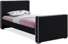 Load image into Gallery viewer, Dillard - Bed
