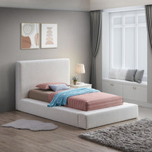 Load image into Gallery viewer, Terra - Bed
