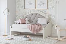 Load image into Gallery viewer, Realyn - Twin Day Bed - Chipped White
