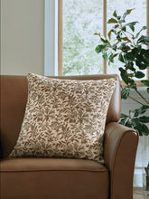 Load image into Gallery viewer, Altmontner - Pillow
