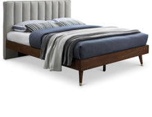 Load image into Gallery viewer, Vance - Bed

