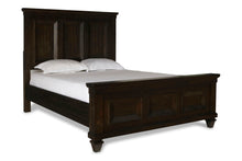 Load image into Gallery viewer, Sevilla - 5/0 Queen Footboard &amp; Slats - Walnut
