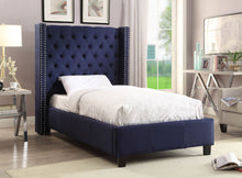 Load image into Gallery viewer, Ashton - Bed
