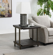 Load image into Gallery viewer, T112 - Table

