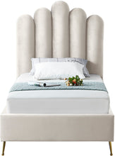 Load image into Gallery viewer, Lily - Bed

