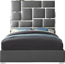 Load image into Gallery viewer, Milan - Bed
