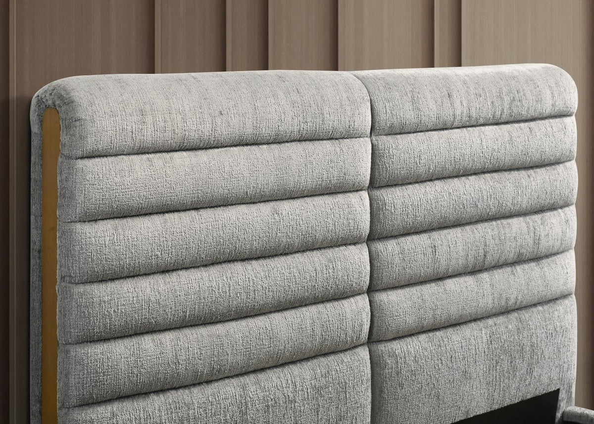 B570 - Bed