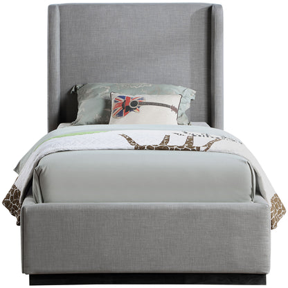 Flynn - Bed