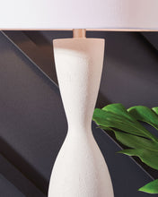 Load image into Gallery viewer, Davinford - Poly Table Lamp - White
