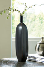 Load image into Gallery viewer, Rhaveney - Vase - Large
