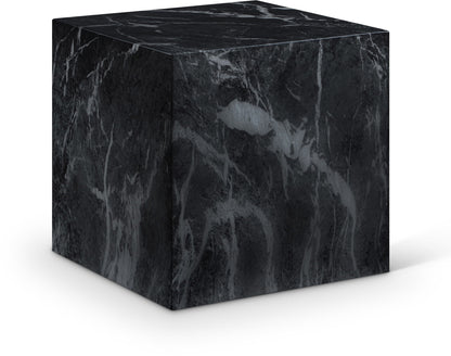 Piazza - Table