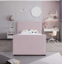 Load image into Gallery viewer, Dillard - Bed
