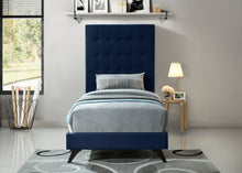 Load image into Gallery viewer, Elly - Bed
