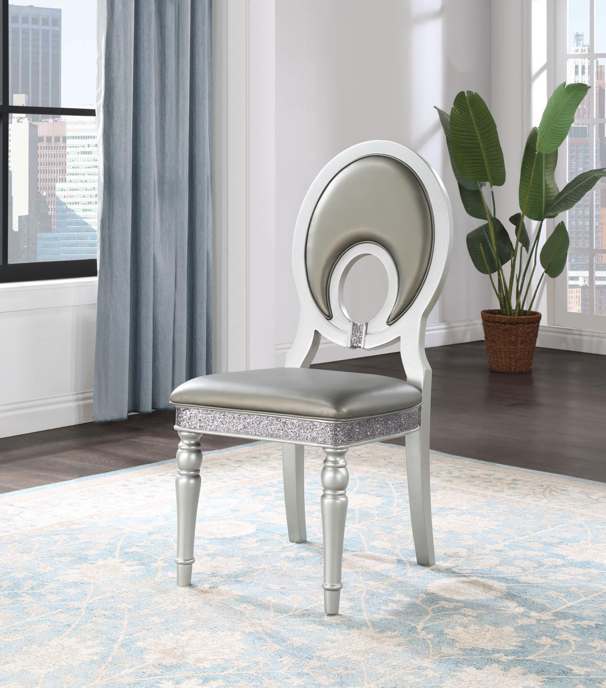 D107 - Dining Room Set