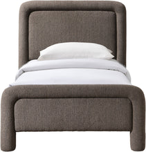 Load image into Gallery viewer, Baylor - Fabric With Interwoven Chenille Upholstered Bed
