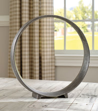 Load image into Gallery viewer, Ryandale - Sculpture
