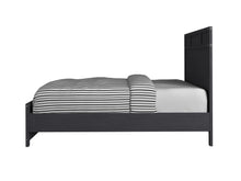 Load image into Gallery viewer, Fairborne - Queen Bed - Black
