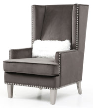 Load image into Gallery viewer, Elegant Traditional Accent Chair
