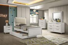 Load image into Gallery viewer, Lareina Bedroom Set - Ego Home Furniture
