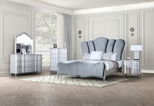 Load image into Gallery viewer, Melodi Parc E.King &amp; Queen Bed Black &amp; Silver
