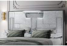 Load image into Gallery viewer, OSCAR GREY QUEEN BED NO WOOD TRIM
